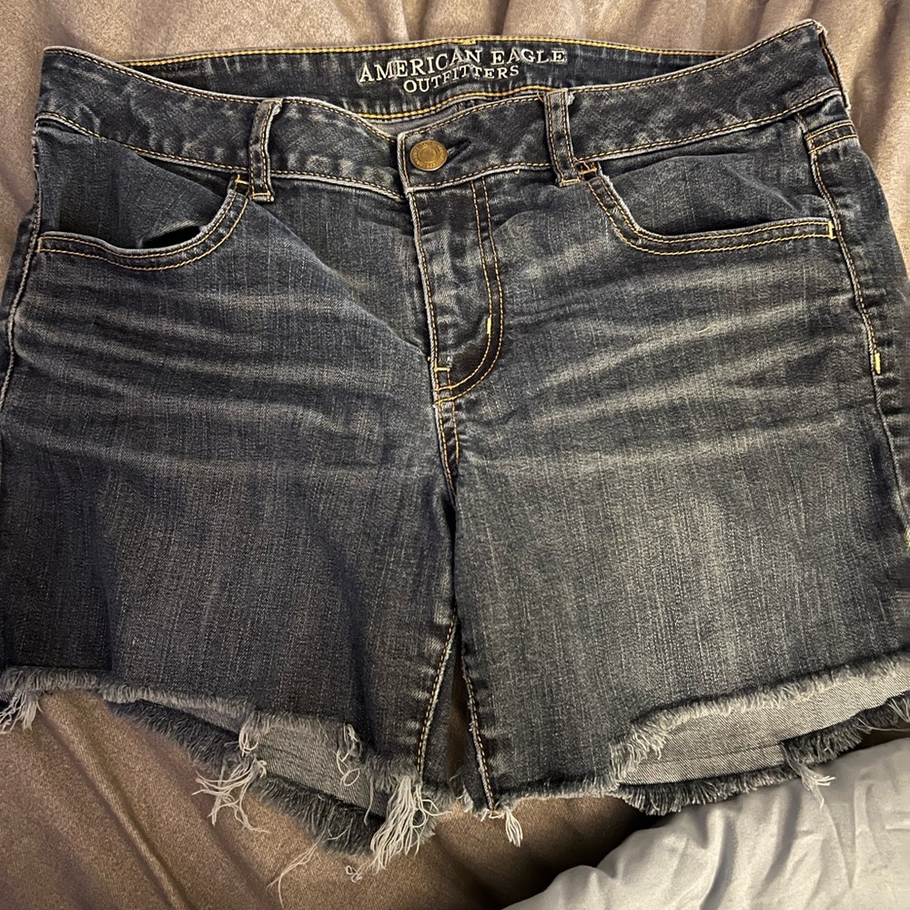 American Eagle women’s jean shorts.